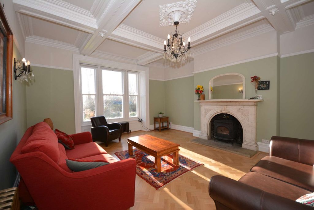 Property photo 2 of 31 Picture No. 25