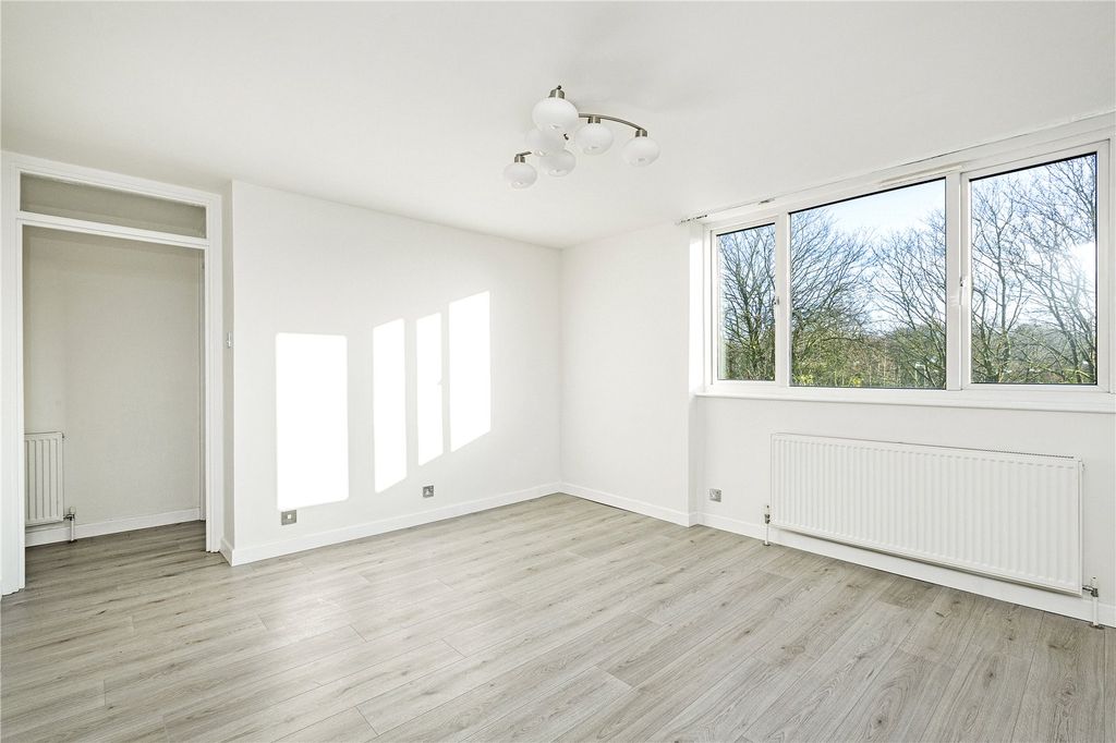 Property photo 2 of 6 Picture No. 06