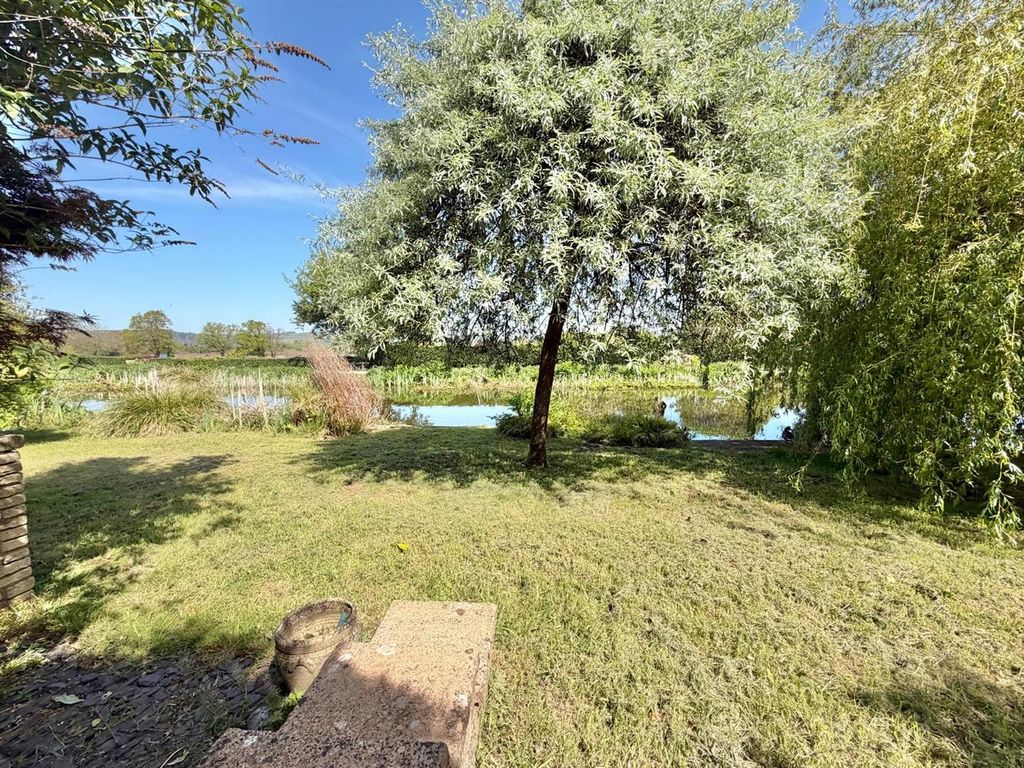 Property photo 2 of 28 Rear Garden