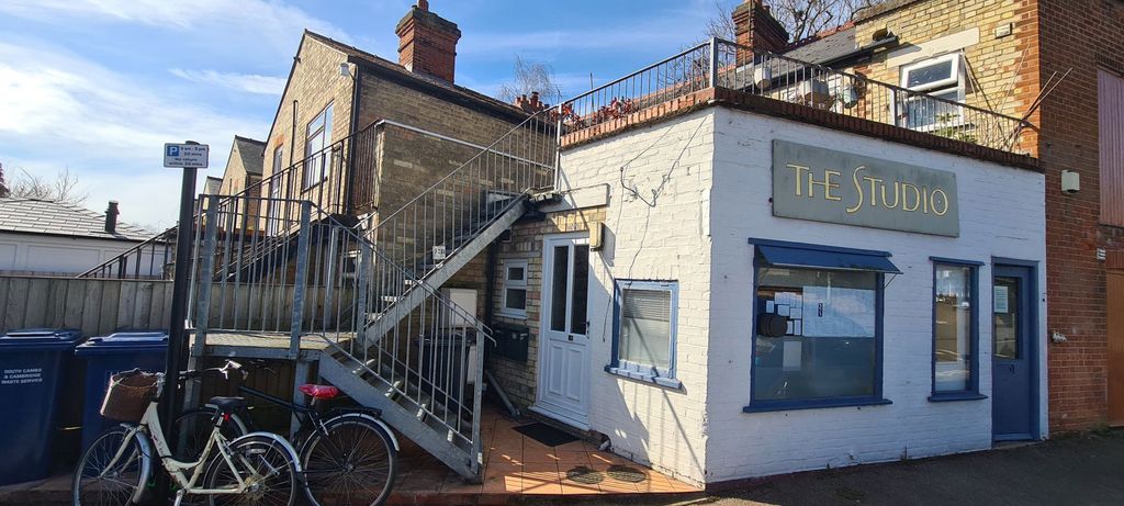 Property photo 2 of 12