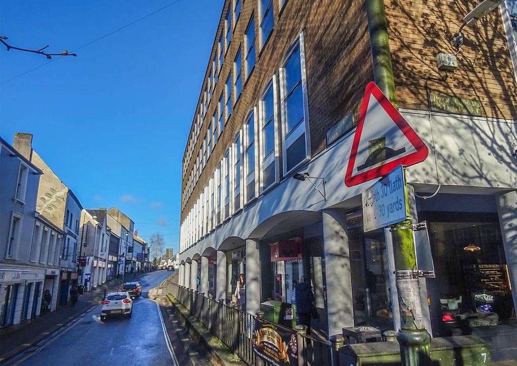 Property photo 2 of 5