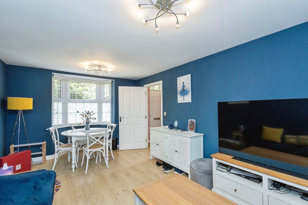 Property photo 3 of 19 Living / Dining Room