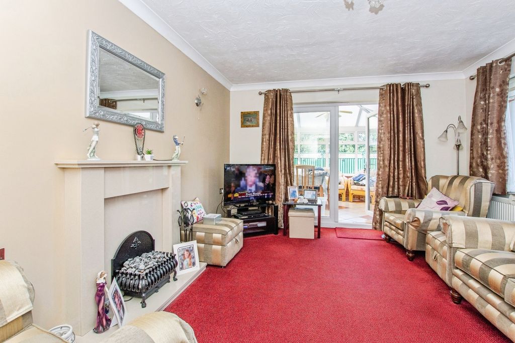 Property photo 2 of 15 Pbox-Img.Jpg