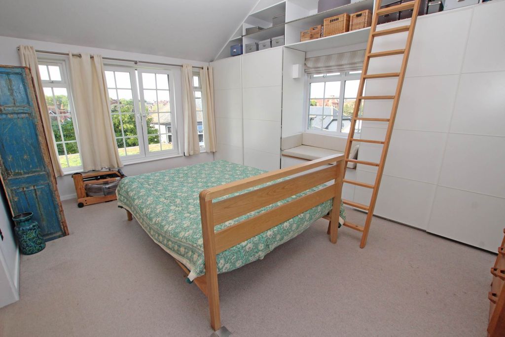 Additional image 5 of 3 bed detached house for saleHolywell Close, Eastbourne BN20