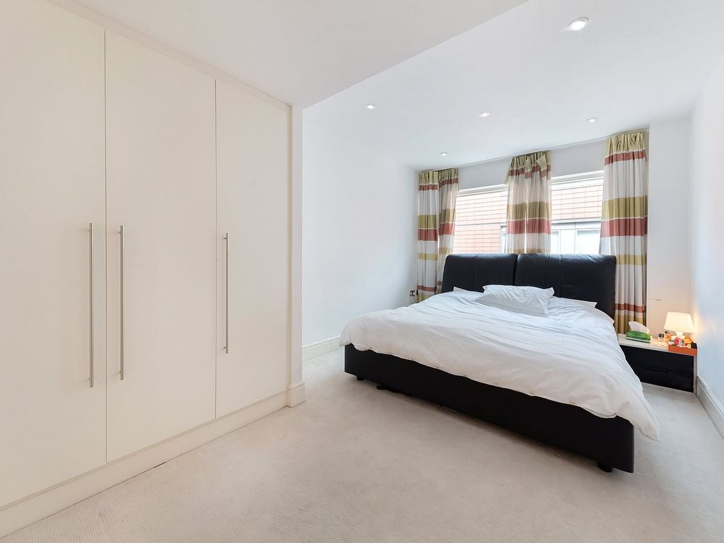 Property photo 3 of 11 Monck Street Sw1P