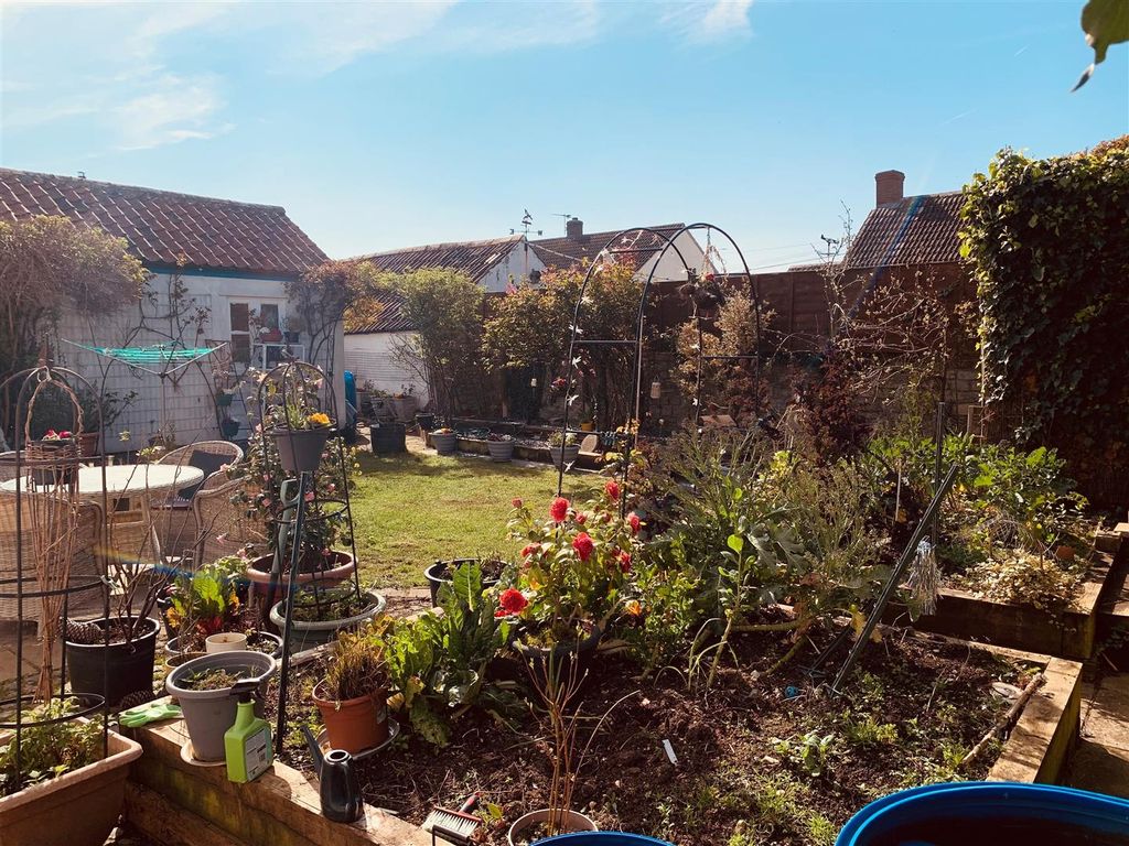 Property photo 2 of 18 Garden 1.Jpg