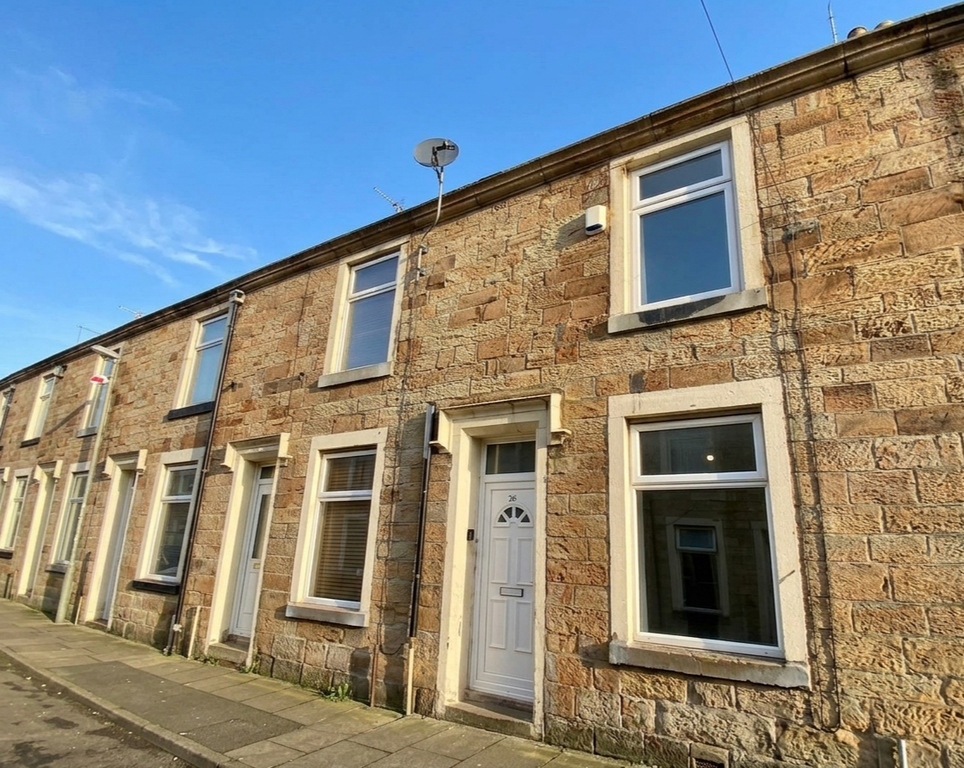 Property photo 2 of 18