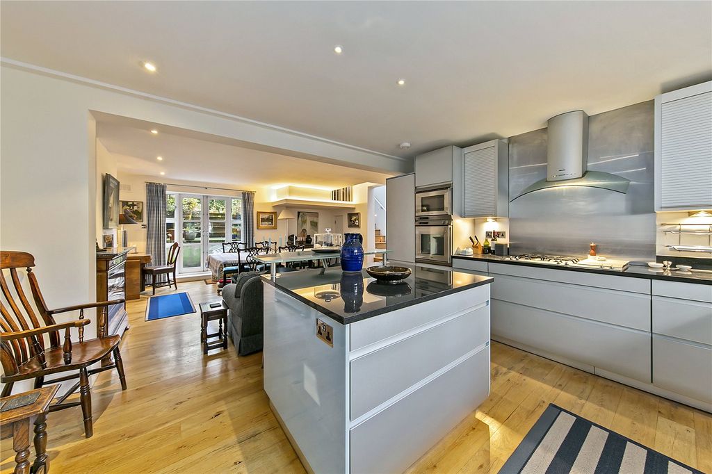 Property photo 3 of 38 Picture No. 31