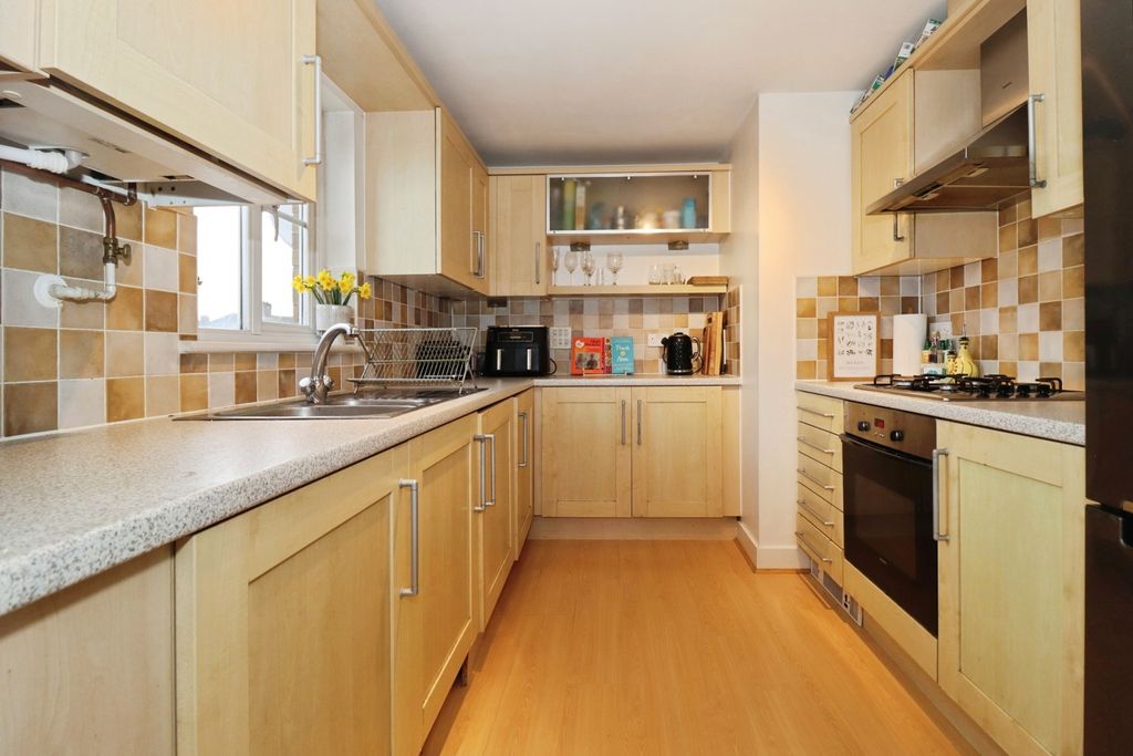 Property photo 3 of 13 Pbox-Img.Jpg