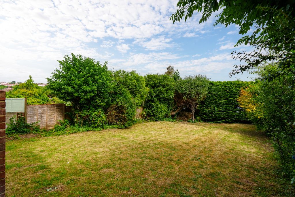 Property photo 1 of 17 4347051