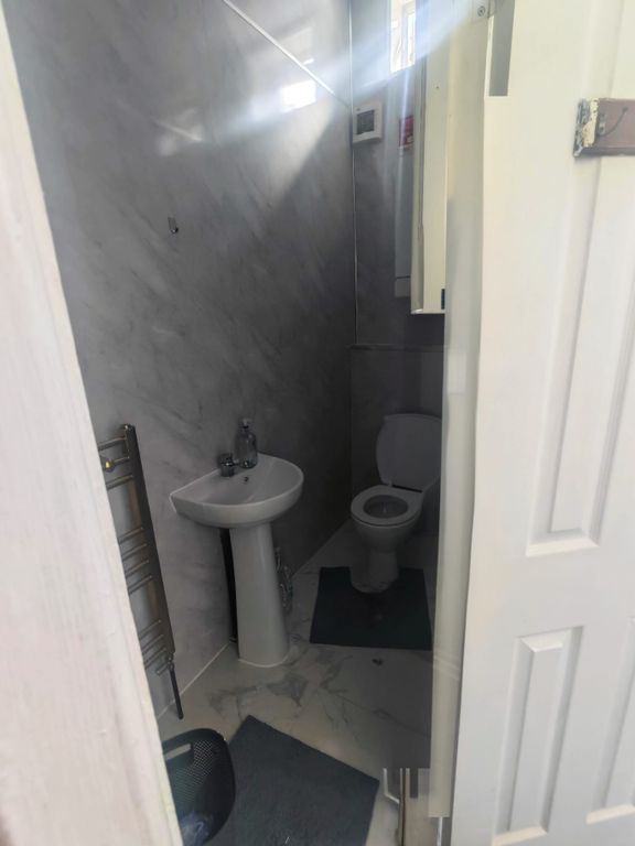 Property photo 2 of 3