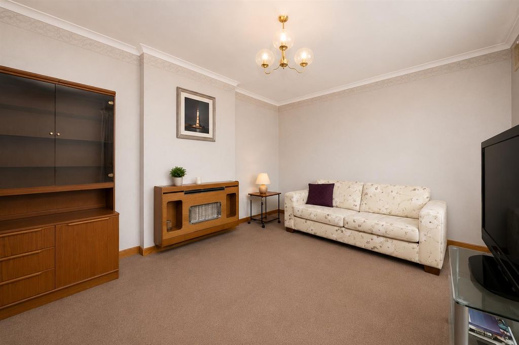Property photo 2 of 21 28-Manor-Road-1001.Jpg