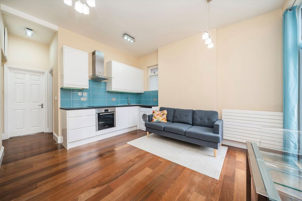 Property photo 3 of 6