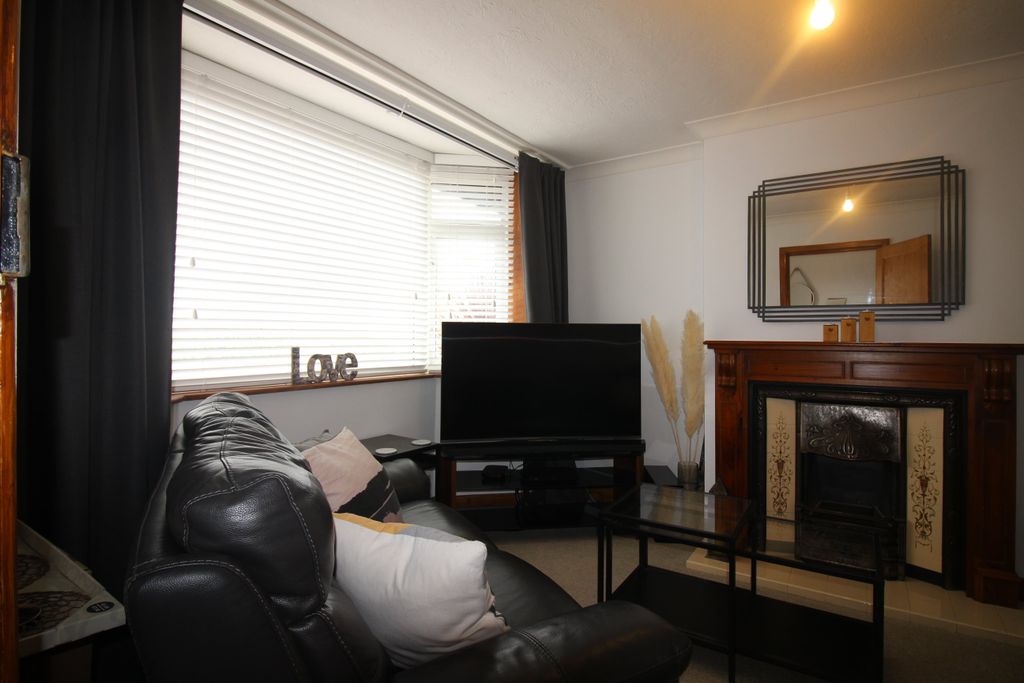 Property photo 3 of 12 Sitt