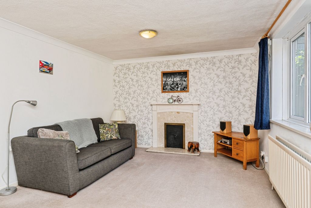 Property photo 2 of 16 Living Area