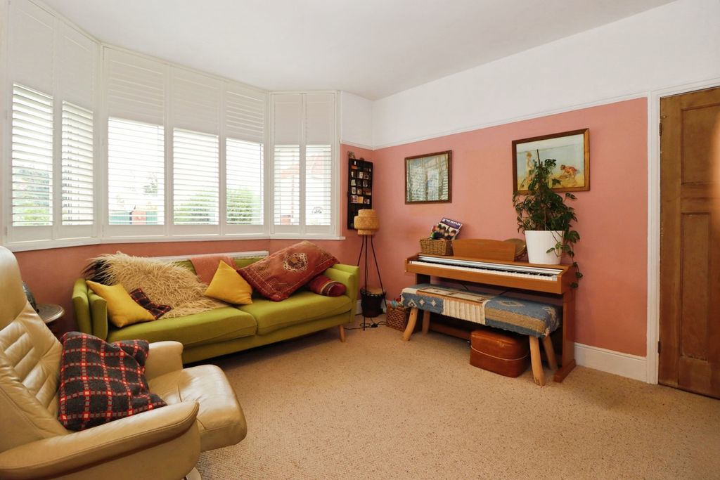 Property photo 3 of 15 Pbox-Img.Jpg