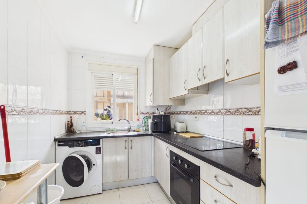 Property photo 2 of 29
