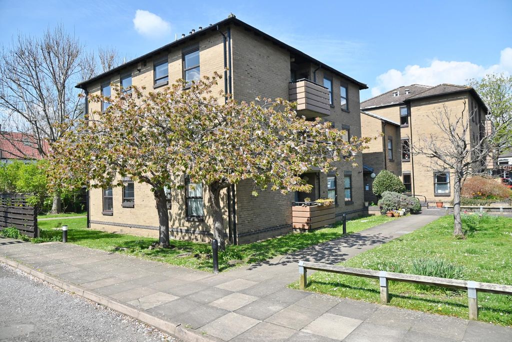 Property photo 1 of 11