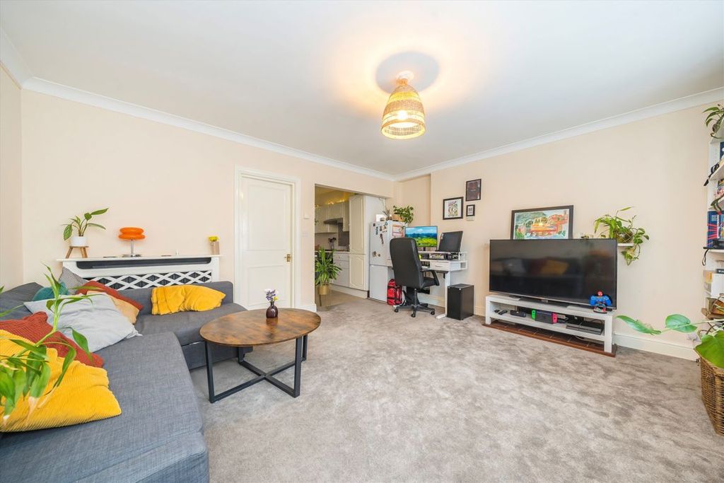 Property photo 2 of 6