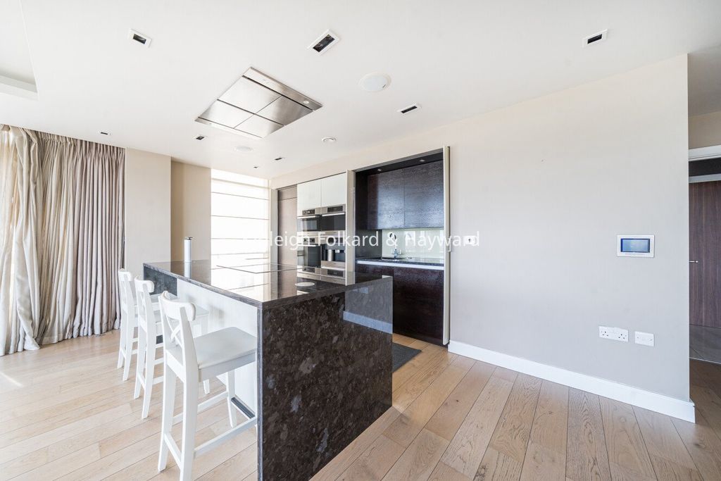 Property photo 2 of 13 Picture No. 12