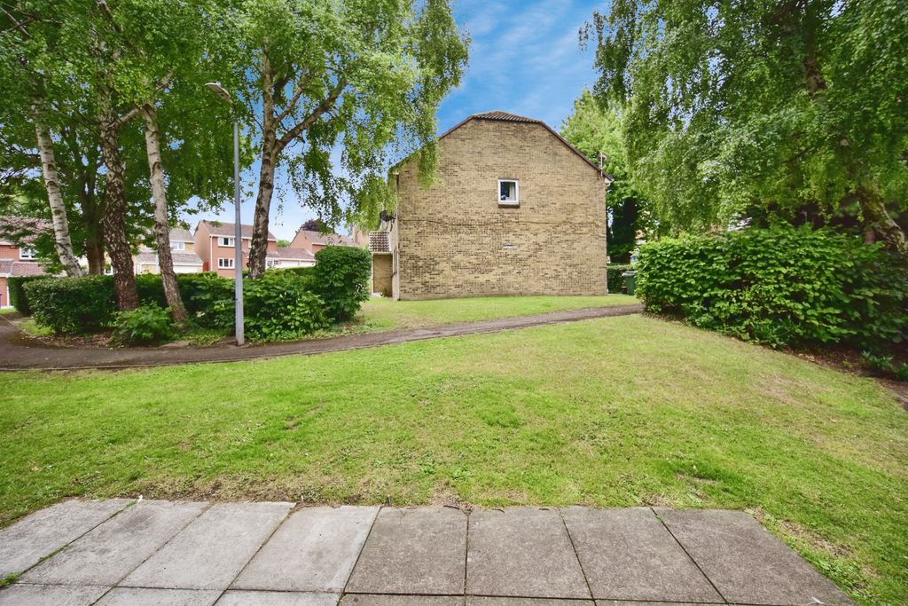 Property photo 2 of 20