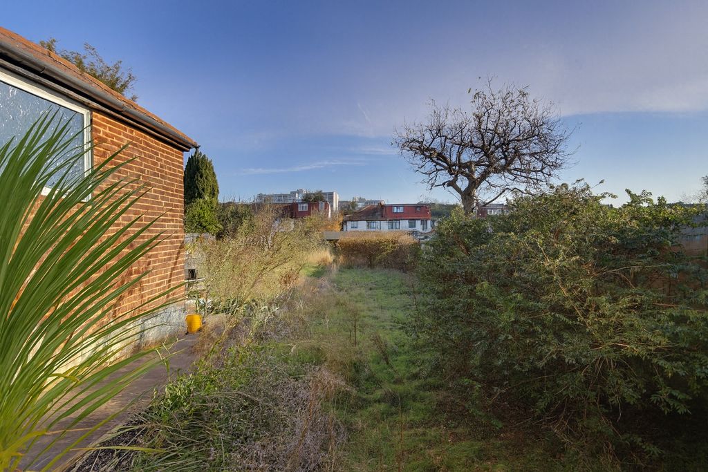 Property photo 3 of 8 Converted (2)