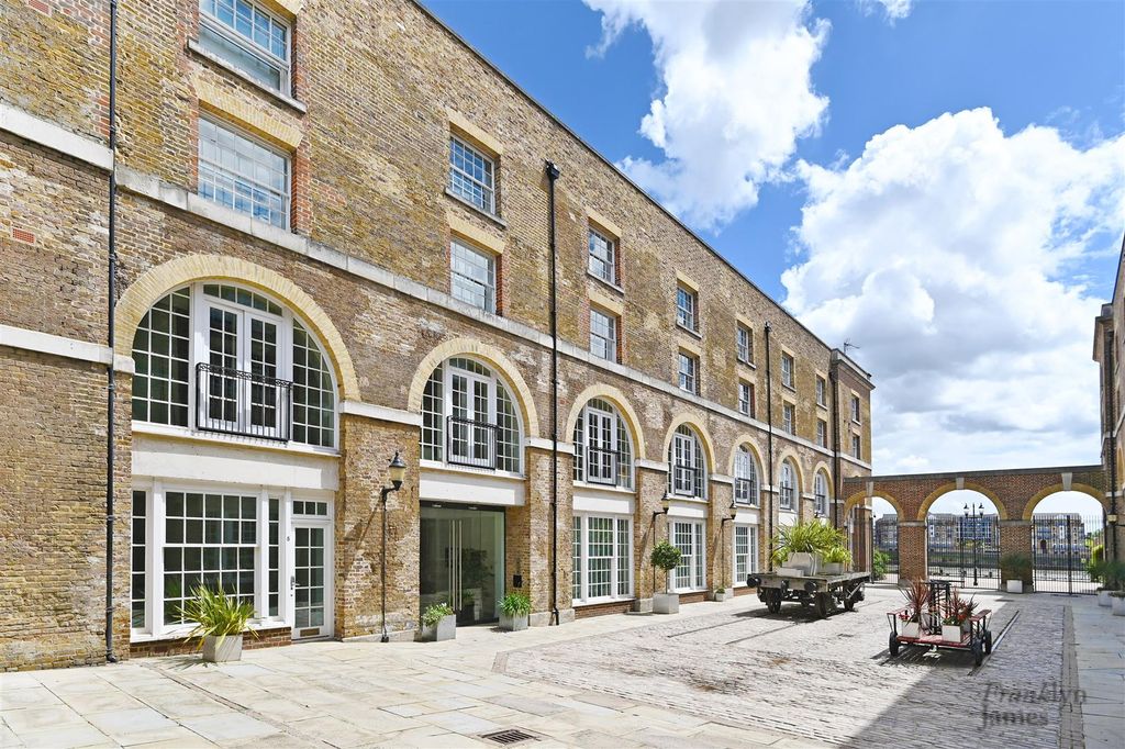 Property photo 1 of 11 The-Listed-Building (11).Jpg
