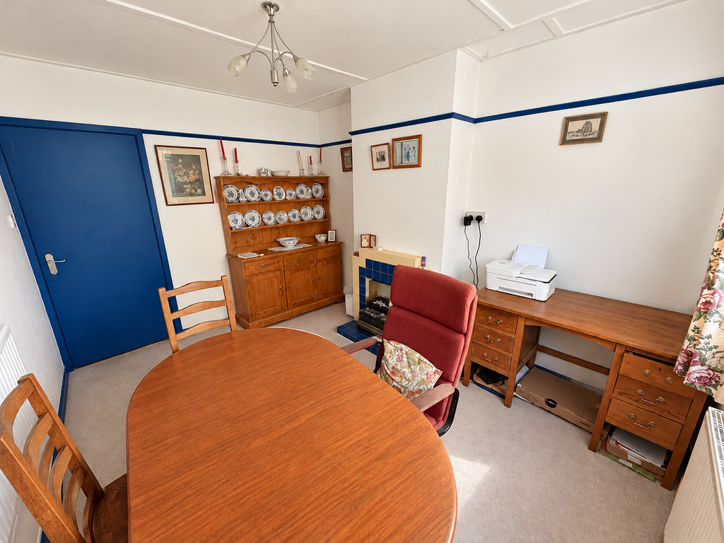 Property photo 3 of 14 Photo 8