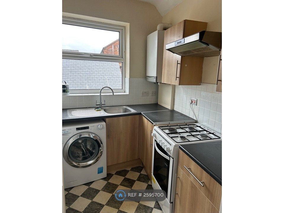 Property photo 2 of 8