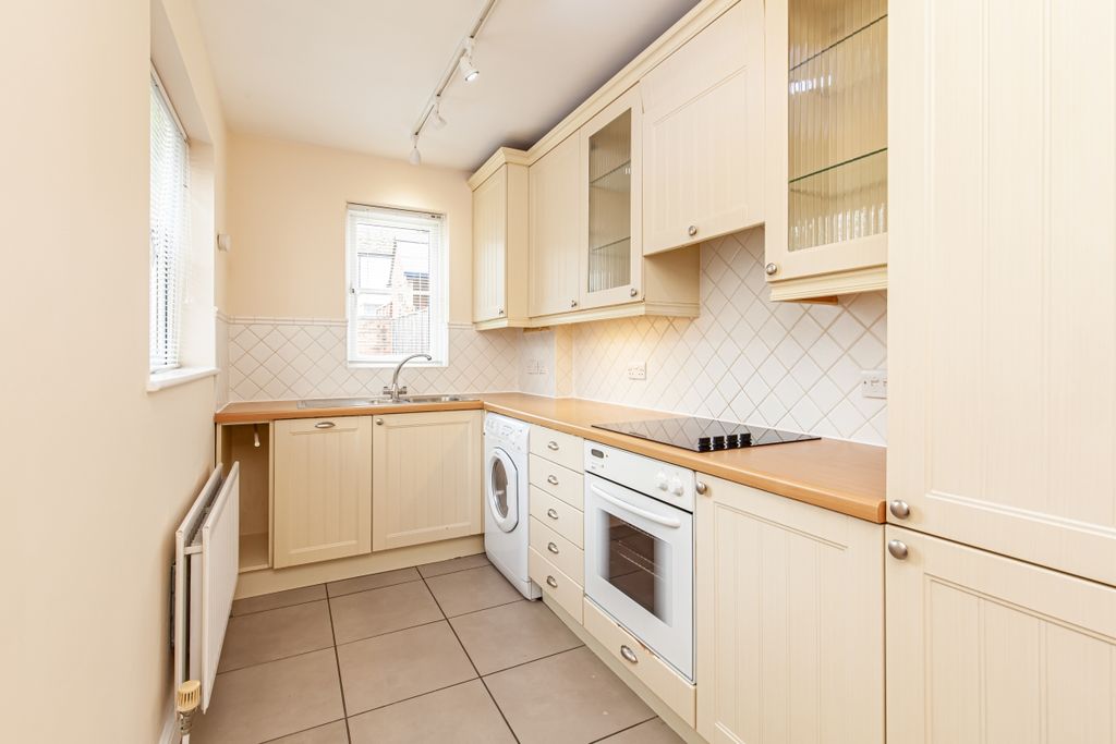 Property photo 3 of 8 172008