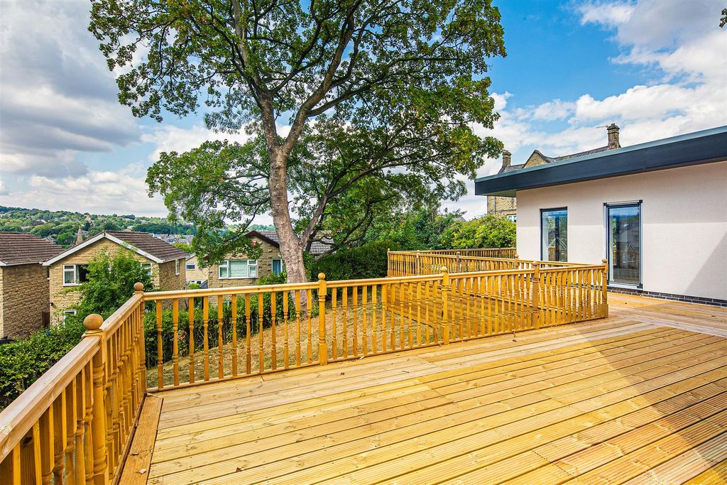 Property photo 3 of 23 Deck To A
