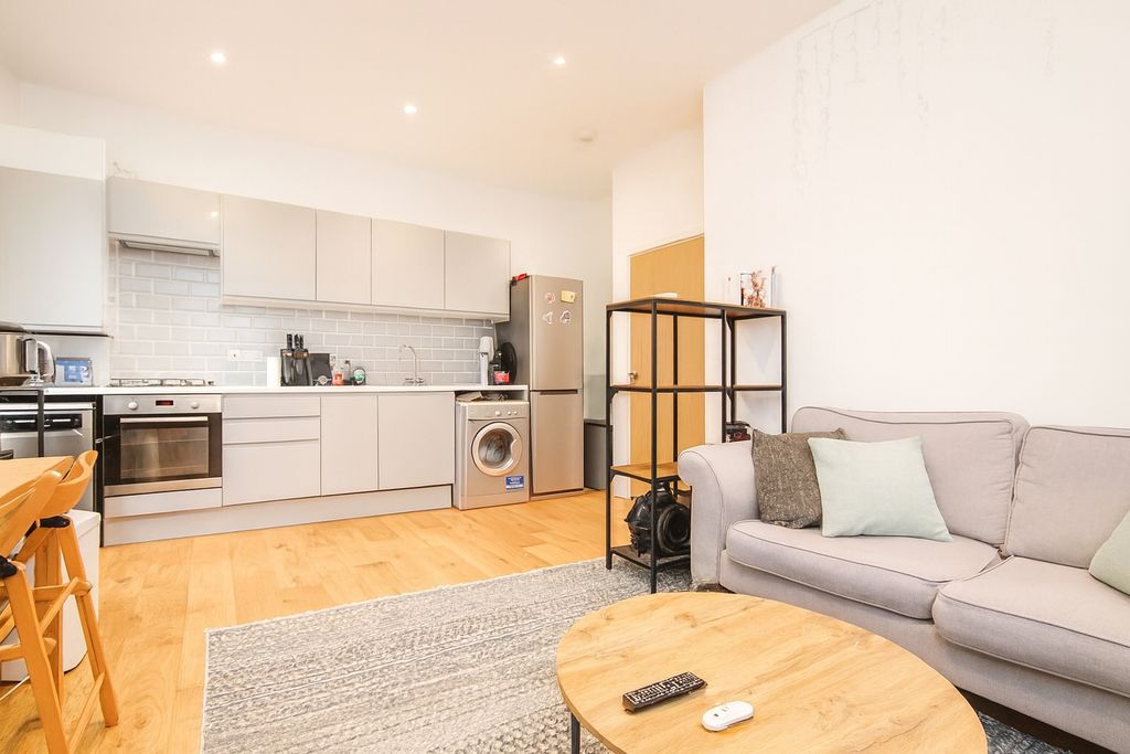 Property photo 2 of 9 Reception