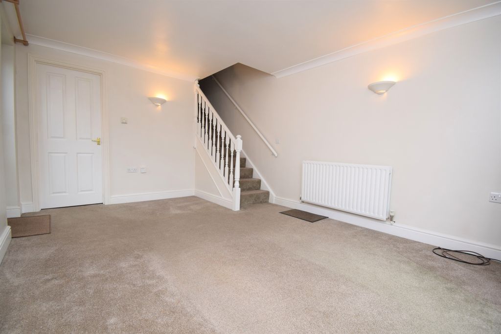 Property photo 3 of 12 Photo 03