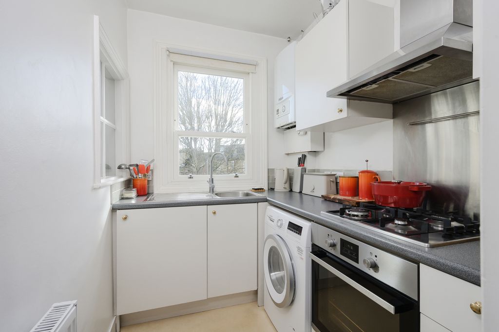 Property photo 2 of 6 Picture No. 13