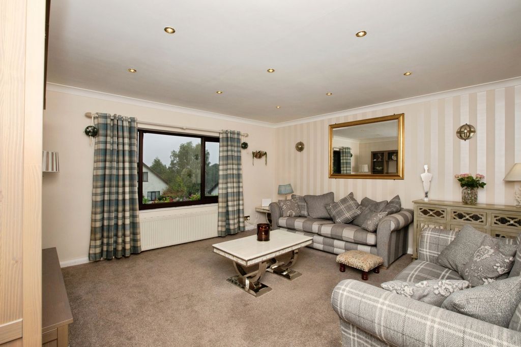 Property photo 3 of 21 Pbox-Img.Jpg