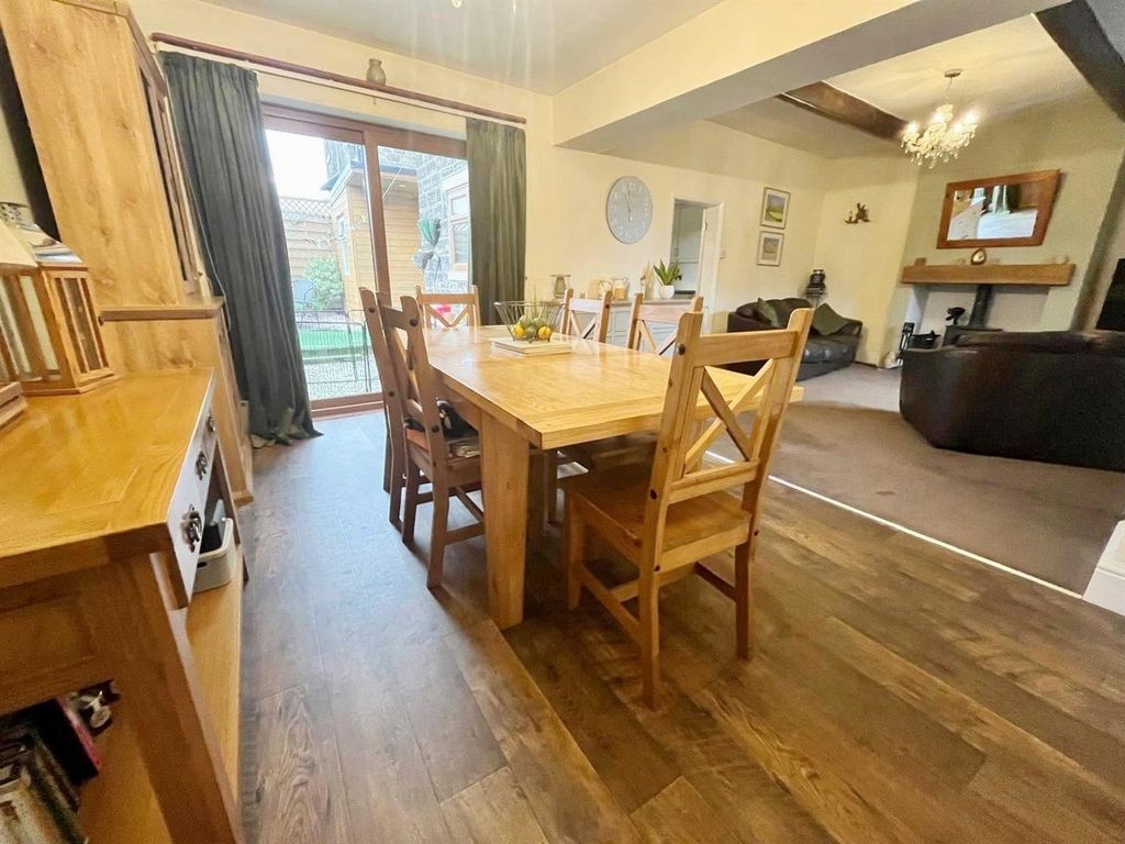 Property photo 3 of 28 Image (1).Png