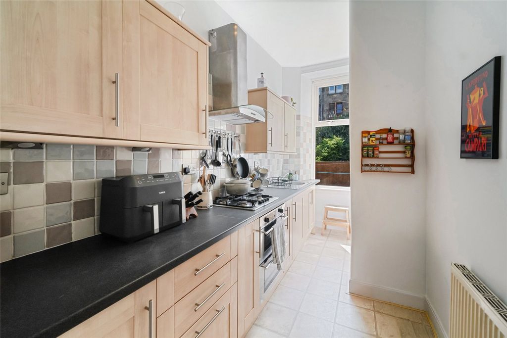 Property photo 3 of 14 Picture No3