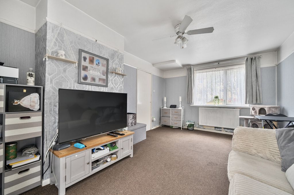 Property photo 3 of 16 3 - 1314162-11-685A86...