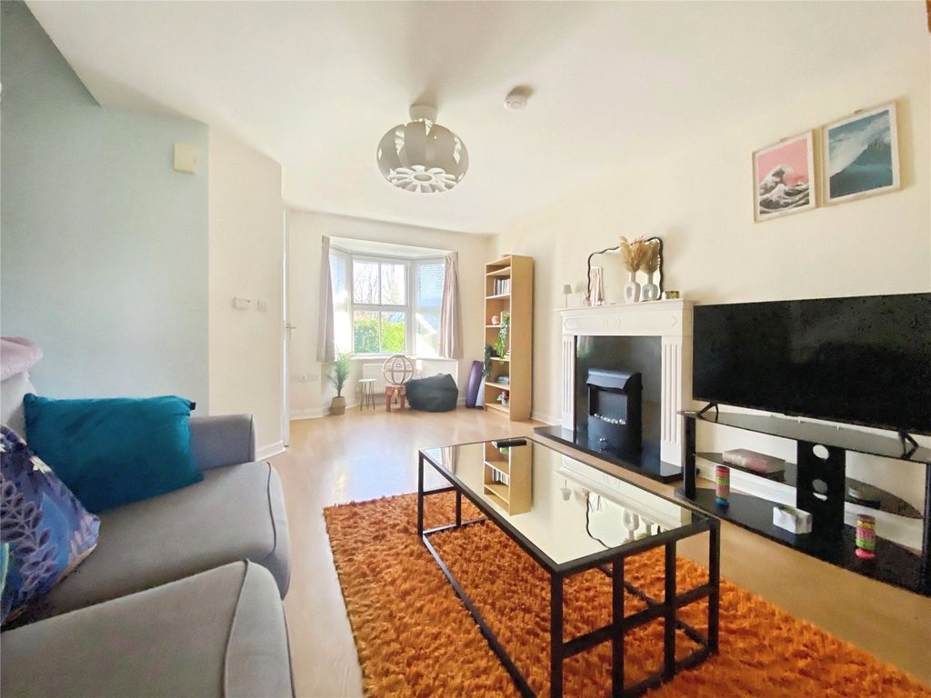 Property photo 2 of 12 Picture No. 04