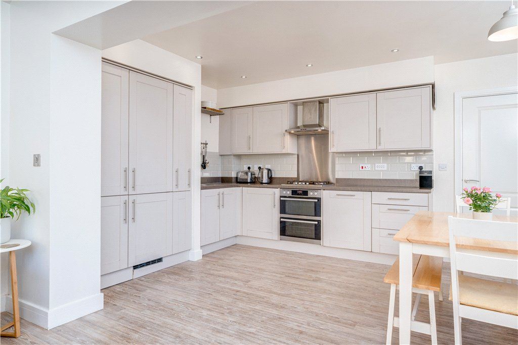 Property photo 3 of 17 Contemporary Kitchen