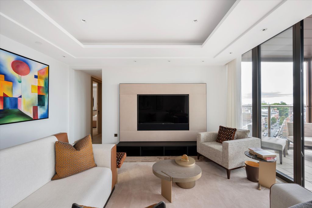 Property photo 2 of 21 Image