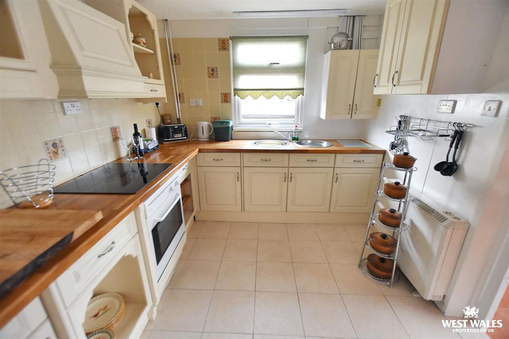 Property photo 3 of 22 14 (38).Jpg
