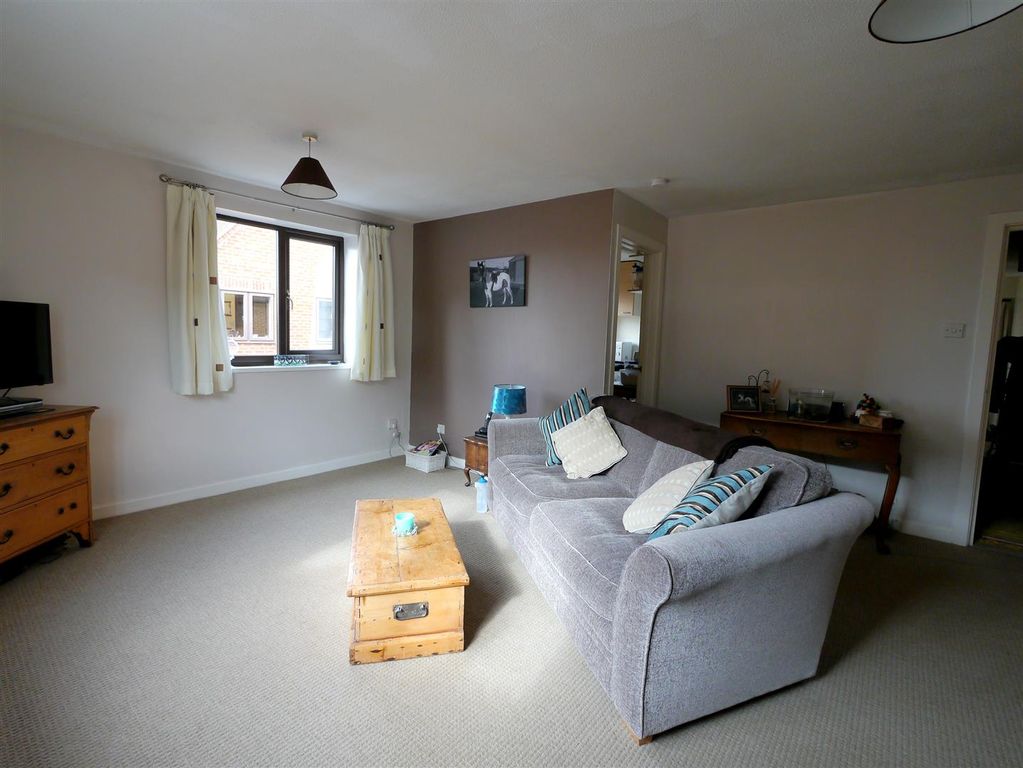 Property photo 2 of 6