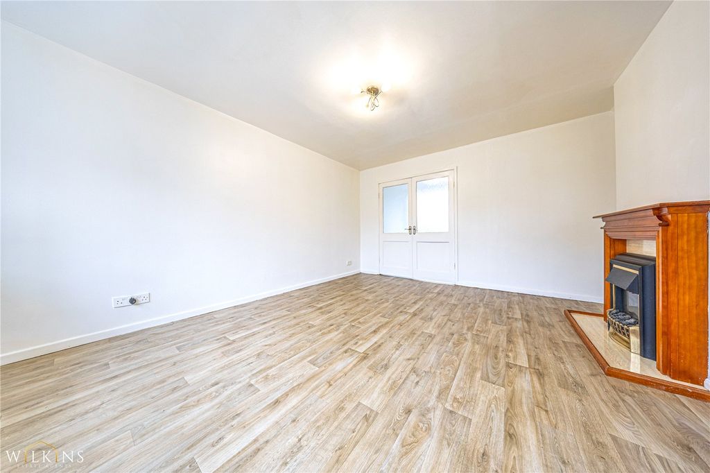 Property photo 3 of 24 Picture No. 02