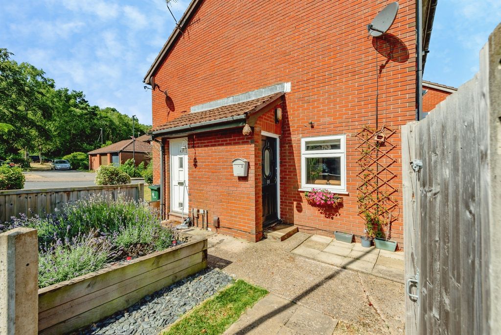 Property photo 1 of 12