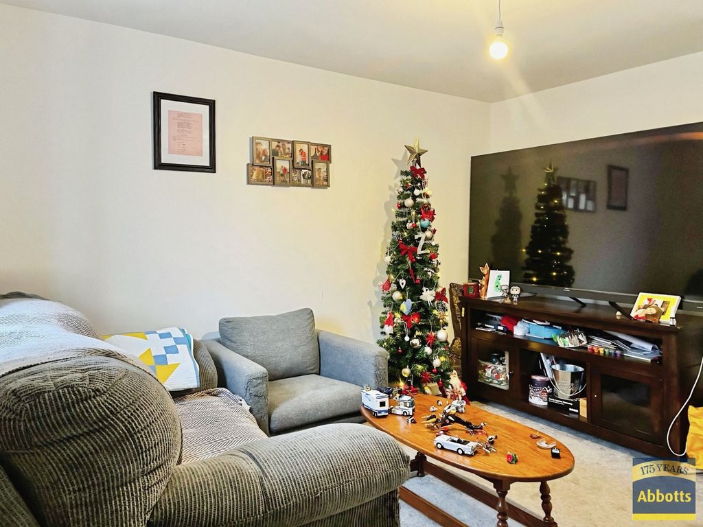 Property photo 3 of 7