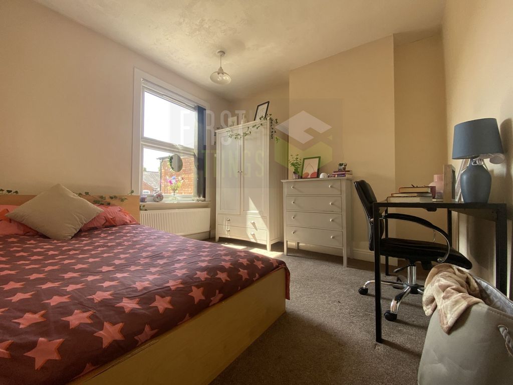 Property photo 2 of 16 Photo 33