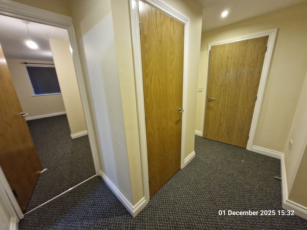 Property photo 2 of 13 20251201_153228