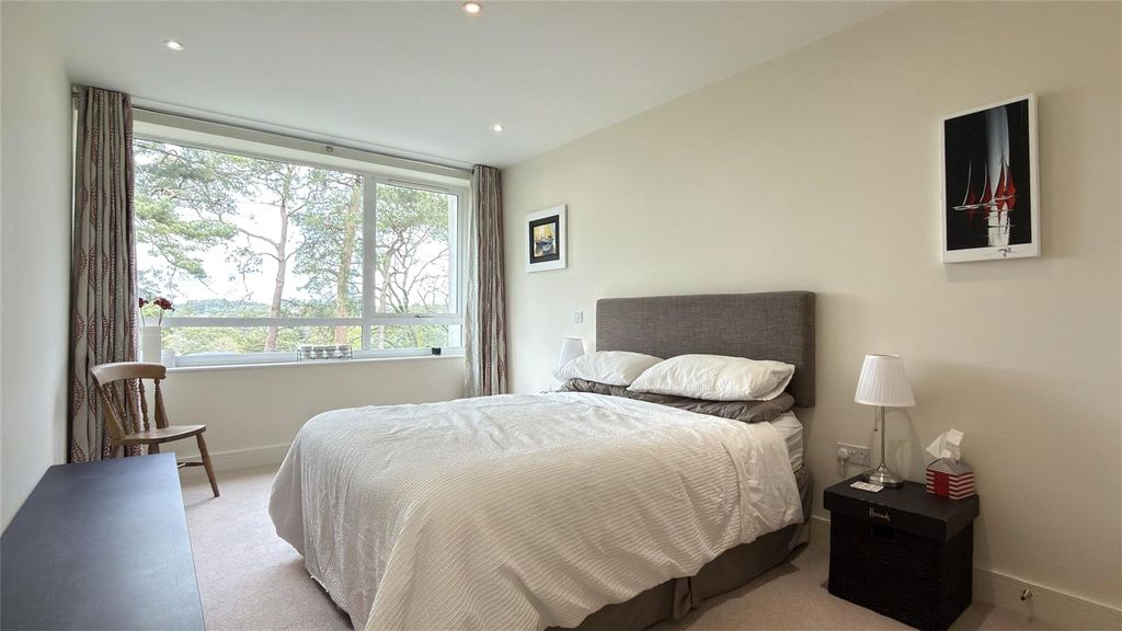 Property photo 2 of 17 Picture No. 02