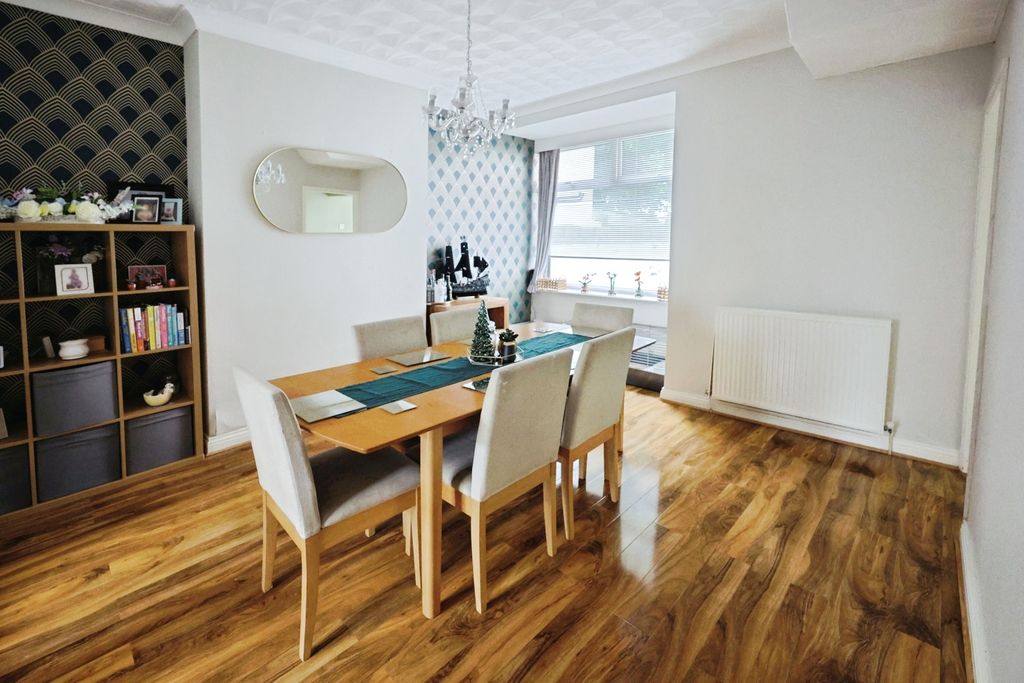 Property photo 3 of 14 Pbox-Img.Jpg